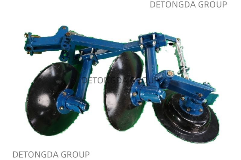 Disc plough for walking tractor
